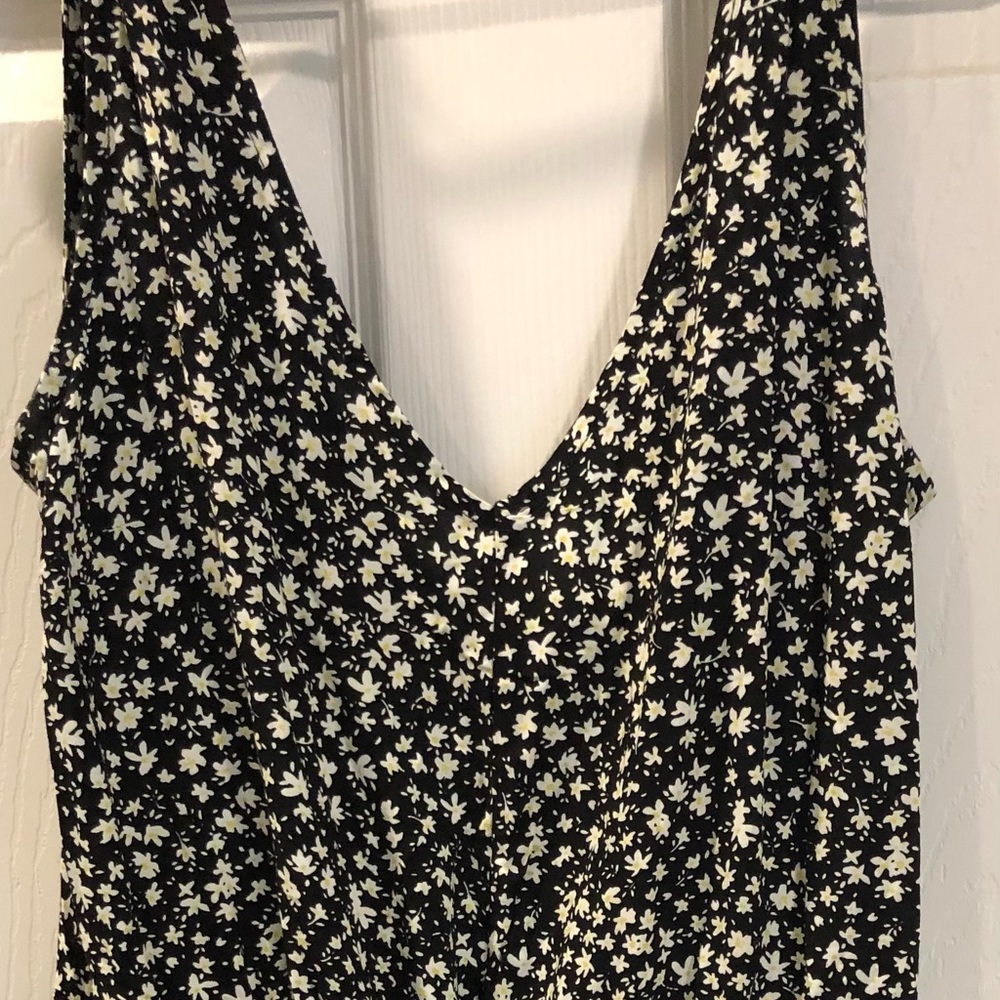 Cute Romper w/tie waist